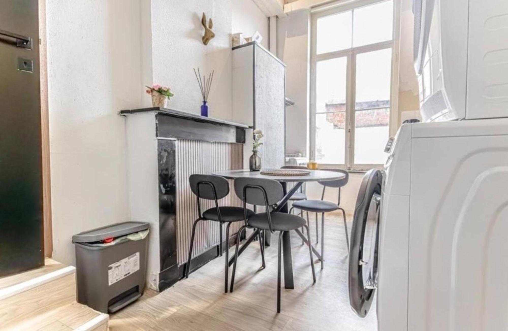 3 Lovely Comfortable At Heart Of Appartement