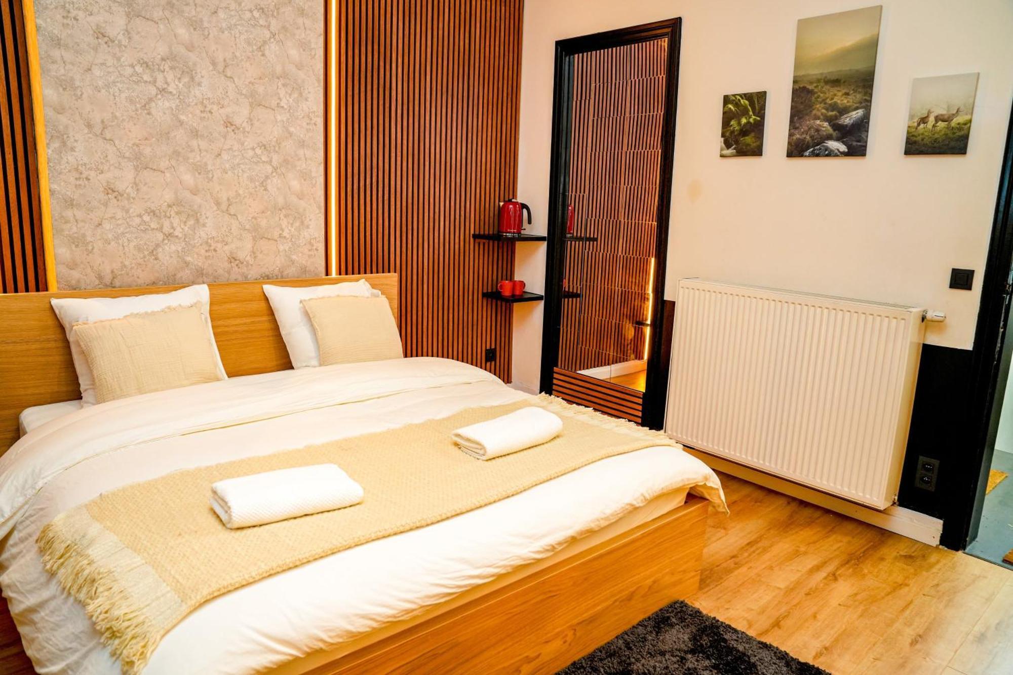 3 Lovely Comfortable At Heart Of